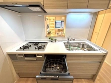 【東京都/世田谷区上北沢】藤和上北沢ホームズ キッチン:三口コンロ、食洗機