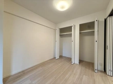 【東京都/世田谷区上用賀】パシフィック馬事公苑前 2号棟 洋室