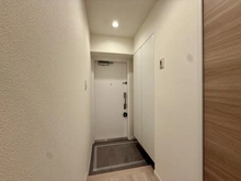 【東京都/世田谷区上用賀】パシフィック馬事公苑前 2号棟 玄関