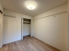 【東京都/世田谷区上用賀】パシフィック馬事公苑前 2号棟 洋室