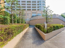 【東京都/豊島区西池袋】ザ・タワー・グランディア 敷地内