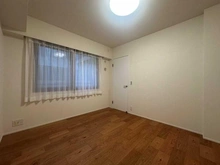 【東京都/世田谷区祖師谷】プラウド成城 洋室