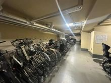 【東京都/世田谷区祖師谷】プラウド成城 駐輪場