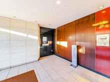 【東京都/狛江市東和泉】プラウド狛江 エントランス