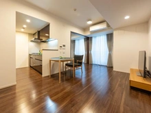 【東京都/渋谷区恵比寿】ザ・パークハウス恵比寿 リビング・ダイニング：10.2帖LD・西向き