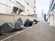 【東京都/渋谷区広尾】広尾マンション B棟 敷地内施設：バイク置場空き有　月額5,000円（2026年6月5日現在）