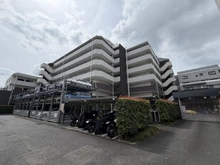 【東京都/町田市鶴間】ロッソレガーロ 外観
