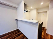 【東京都/渋谷区恵比寿】フリーディオ広尾南 キッチン：キッチンスペースにはカウンターが設置されております。