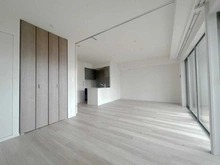 【東京都/新宿区高田馬場】パークシティ高田馬場 LDK：(手前)洋室