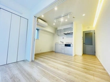 【東京都/目黒区青葉台】ザ・ランド代官山青葉台 洋室よりダイニングキッチン望む