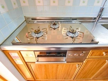 【千葉県/松戸市八ケ崎】ハイシティ馬橋 キッチン：三口コンロ