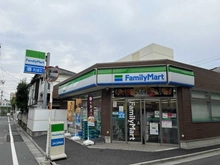 【東京都/北区滝野川】パークタワー滝野川 ファミリーマート　西巣鴨駅東店（現地より約350m）