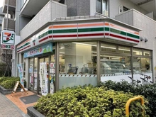 【東京都/千代田区外神田】Brillia秋葉原（ブリリア秋葉原） セブンイレブン文京湯島2丁目店（現地より約830m）