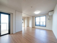 【東京都/中野区上鷺宮】プラウド上鷺宮 リビング・ダイニング：奥：洋室