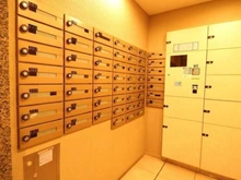 【東京都/文京区本郷】プラウド本郷 メールBOX：右側：宅配BOX