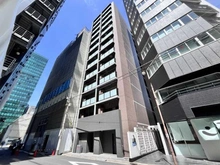 【東京都/千代田区内神田】リビオレゾン内神田 外観：右から2番目