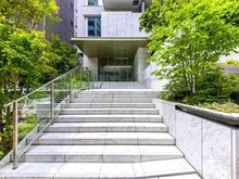 【東京都/文京区湯島】プラウド御茶ノ水 エントランス