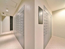 【東京都/千代田区神田須田町】プラウド千代田淡路町 宅配BOX