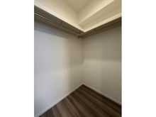 【東京都/足立区千住】アトラスタワー北千住 千住ミルディスII番館 洋室：ウォークインクローゼット