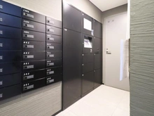 【東京都/千代田区内神田】リビオレゾン大手町 メールBOX：右側：宅配BOX