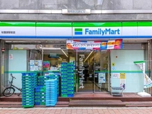 【東京都/千代田区神田佐久間町】ベラカーサ秋葉原 ファミリーマート秋葉原駅前店（現地より約460m）