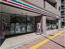 【東京都/文京区春日】ロータリーパレス春日安藤坂 セブンイレブン文京小石川4丁目店（現地より約390m）