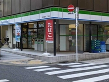 【東京都/千代田区神田淡路町】ワテラスタワーレジデンス ファミリーマート神田淡路町二丁目店（現地より約240m）