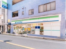 【東京都/足立区西新井本町】グランドメゾン西新井 ファミリーマート 亀山西新井本町店（現地より約240m）