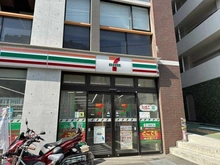【東京都/新宿区赤城元町】パークコート神楽坂 セブンイレブン市谷柳町店（現地より約1,290m）