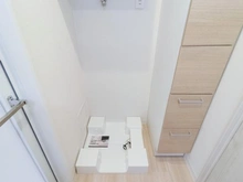 【東京都/府中市宮町】ライオンズマンション府中宮町 洗面室：洗濯機置き場