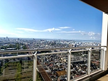 【千葉県/千葉市稲毛区小仲台】プラウドタワー稲毛 眺望：バルコニーより