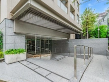 【東京都/文京区本郷】ブランズ本郷真砂 アプローチ