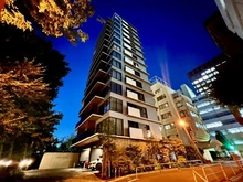 【東京都/千代田区神田駿河台】プラウド神田駿河台 外観