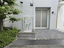 【東京都/千代田区神田神保町】ダイナシティ神保町 敷地内施設：ペット足洗い場