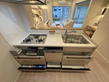 【東京都/足立区綾瀬】ライオンズマンション綾瀬第2 キッチン：キッチン収納