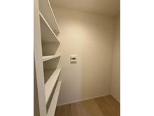 【東京都/千代田区神田淡路町】ワテラスタワーレジデンス キッチン横収納・冷蔵庫スペース