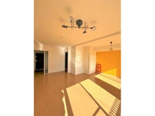 【埼玉県/蕨市中央】コスモ蕨 リビング：家具・調度品等は本体価格に含まれません。