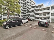 【埼玉県/蕨市中央】蕨パーク・ホームズ 駐車場