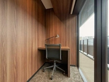 【埼玉県/川口市栄町】プラウドタワー川口クロス 共用部：「スタディルーム（個室として利用可能）」
リモートワークスペースとして利用可能