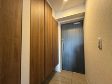 【埼玉県/川口市金山町】ヴィルレ川口 玄関