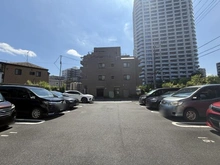 【埼玉県/川口市金山町】ヴィルレ川口 駐車場：20台平置きの駐車場がございます。