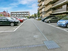【埼玉県/蕨市塚越】ライオンズ蕨ローレルコート 駐車場