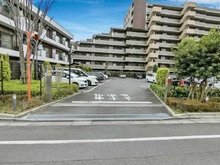 【埼玉県/蕨市塚越】ライオンズ蕨ローレルコート 駐車場