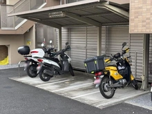 【埼玉県/川口市西川口】グローベルザ・ガーデン川口 バイク置き場