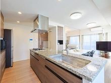 【埼玉県/川口市栄町】プラウドタワー川口クロス キッチン