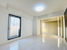 【神奈川県/川崎市高津区下作延】クイーンハイツ久地 洋室：約9.0帖