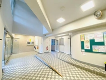 【神奈川県/川崎市高津区下作延】クイーンハイツ久地 エントランス