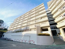 【神奈川県/川崎市高津区下作延】クイーンハイツ久地 外観