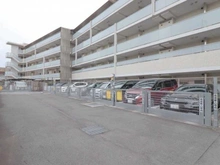 【神奈川県/川崎市高津区二子】プラウド二子新地 駐車場