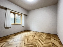 【神奈川県/川崎市中原区上小田中】クレッセント武蔵新城イースト 洋室